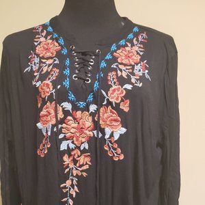 Andree by Unit Women's Embroidered Blouse Size 2X Plus